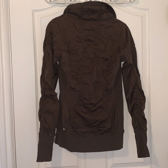 Lululemon Run Jacket Dark Green Zip up sweater lined with a soft fabric - Picture 3 of 5